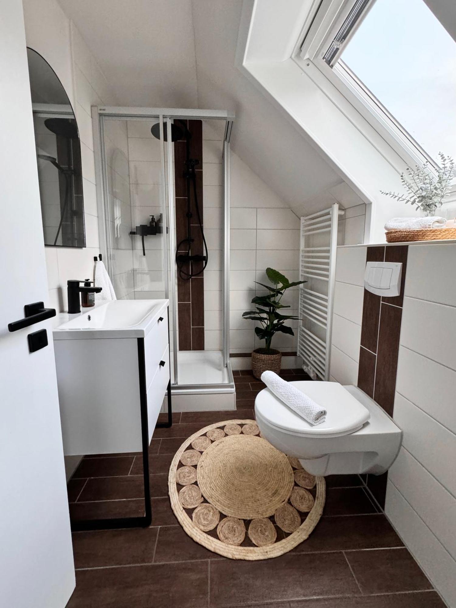 Seaside Rooms - Design-Apartment Mit Balkon & Parkplatz - Inklusive Strandkorb Direkt Am Wasser Und Spa & Sauna Saisonal 부숨 외부 사진